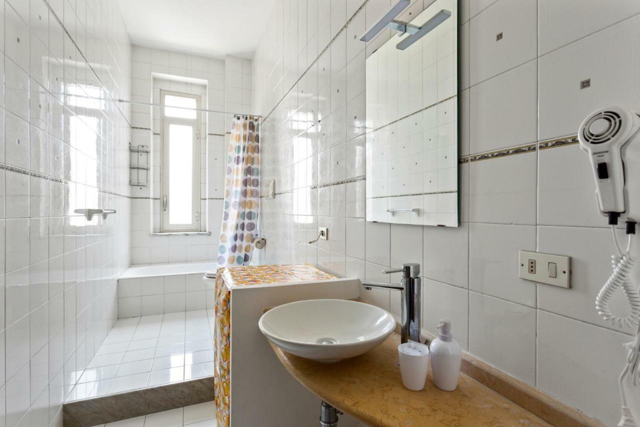 Apartamento La Smorfia Napoli Exterior foto
