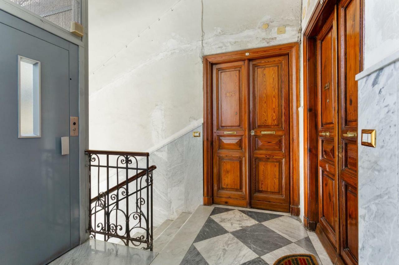 Apartamento La Smorfia Napoli Exterior foto
